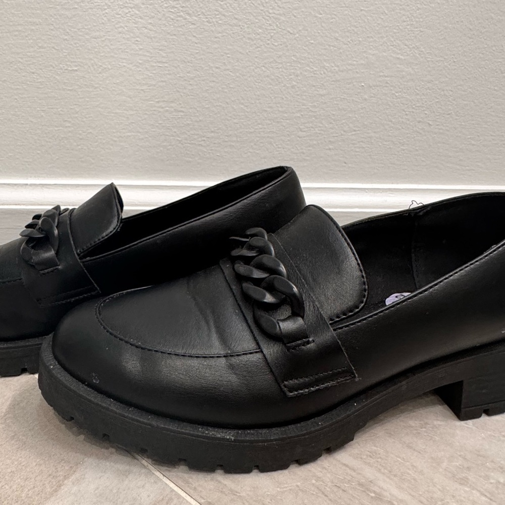 & Other Stories Black Chain-Accent Leather Loafers